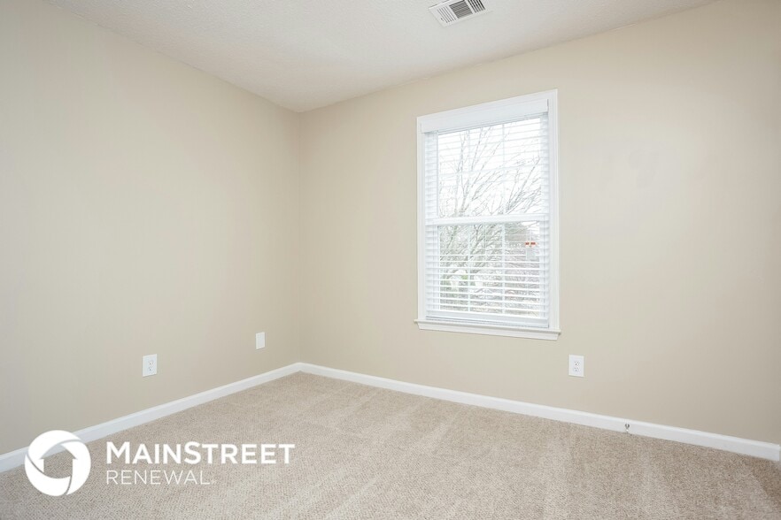 Building Photo - 751 Heyford View