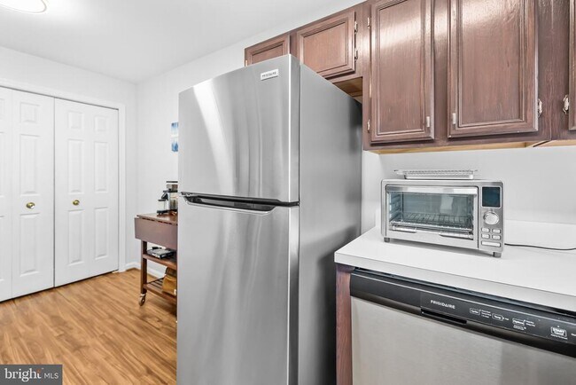 Building Photo - 1130 Huntmaster Terrace NE