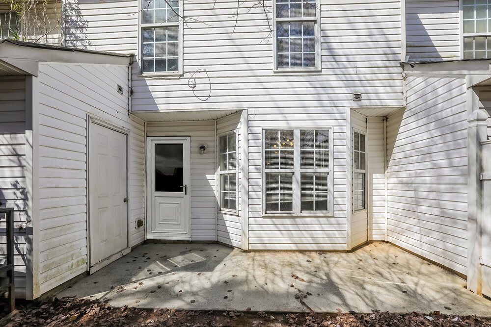 Building Photo - 2286 Strathmoor Manor Dr