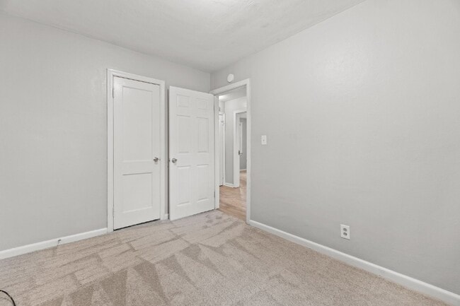 Building Photo - ADORABLE 3 BEDROOM 1 BATH RANCH HOUSE