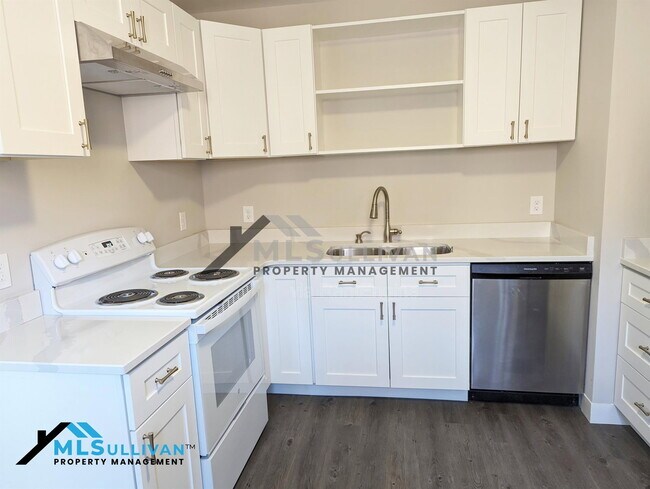 Building Photo - 2414 Albany St