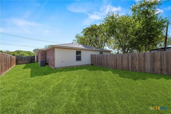 Building Photo - 2204 Indian Trail