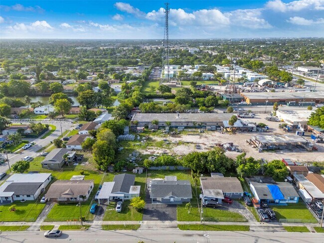 3171 NW 16th St 3171 NW 16th - 3171 Nw 16th St Fort Lauderdale Fl Building Photo 