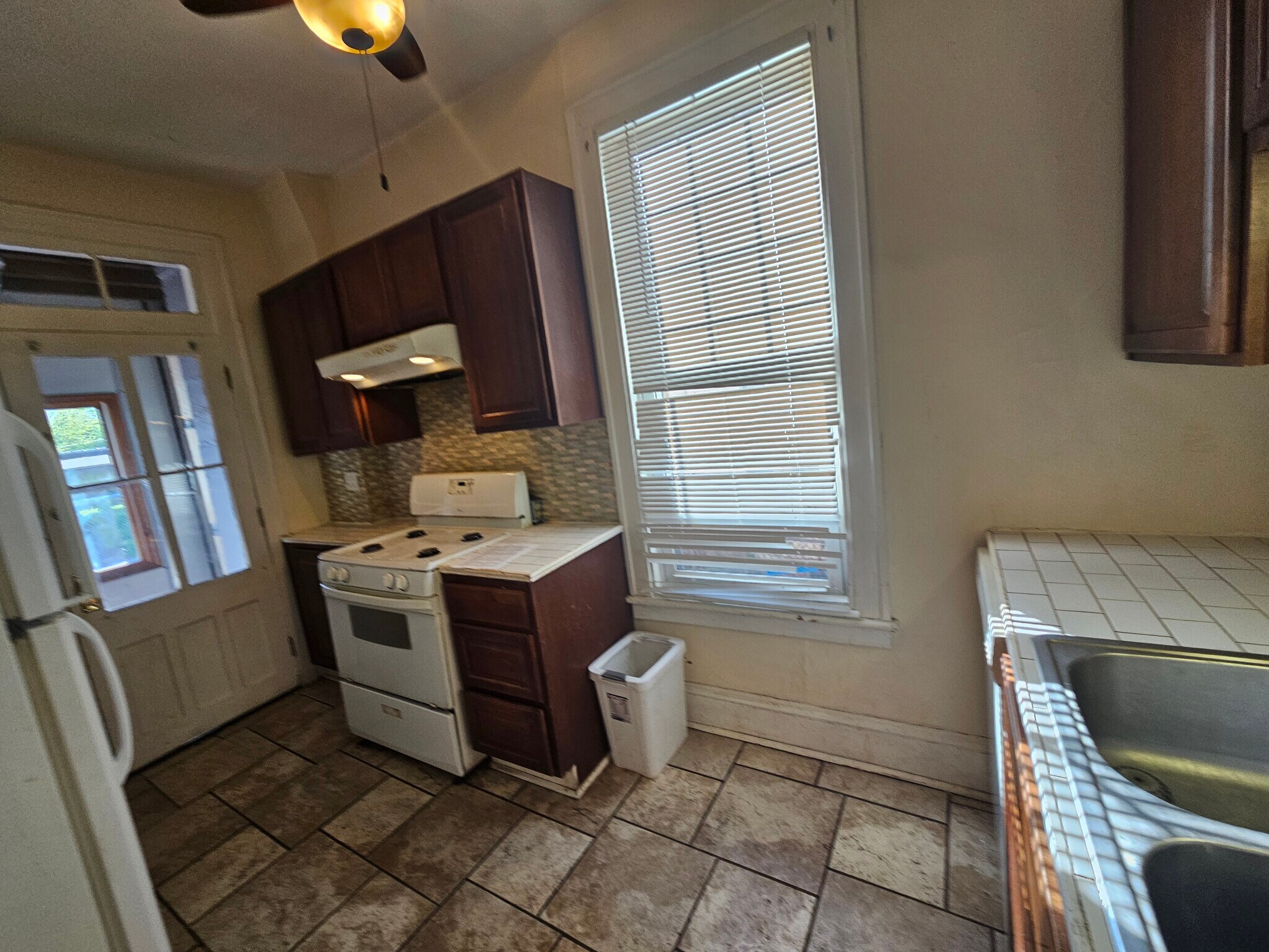 Building Photo - 286 Western Ave