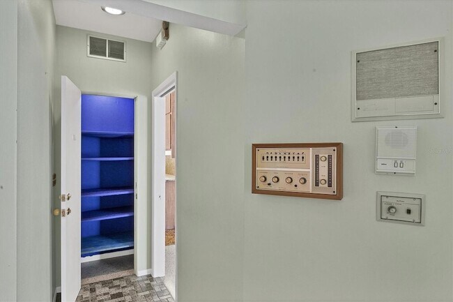 Building Photo - 2605 Desoto Rd