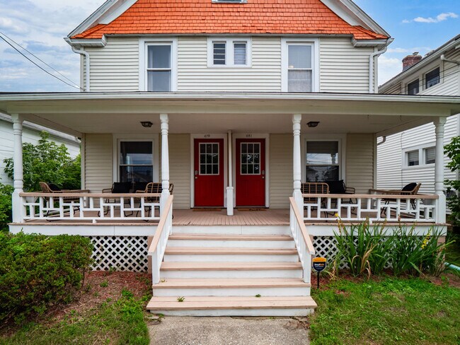 Building Photo - 679 Washington St