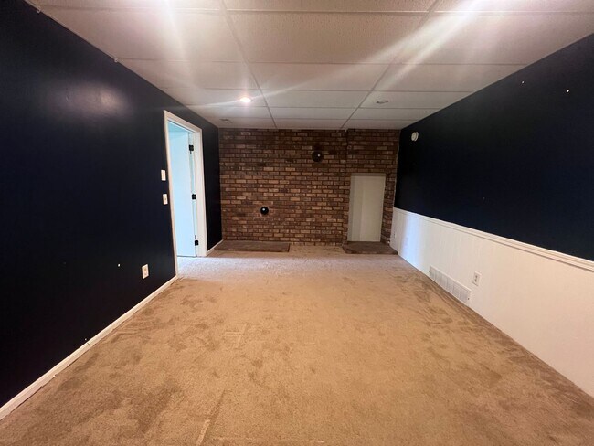 Building Photo - 3003 Winesap Dr NE