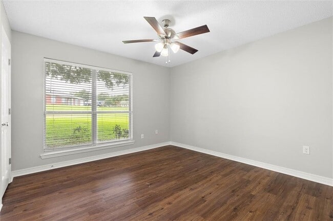 Building Photo - 7260 Pecan Terrace Dr