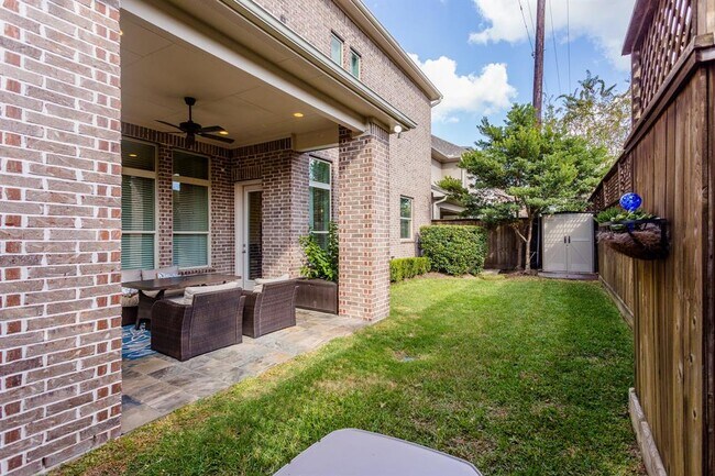 Building Photo - 8315 Barberry Branch St