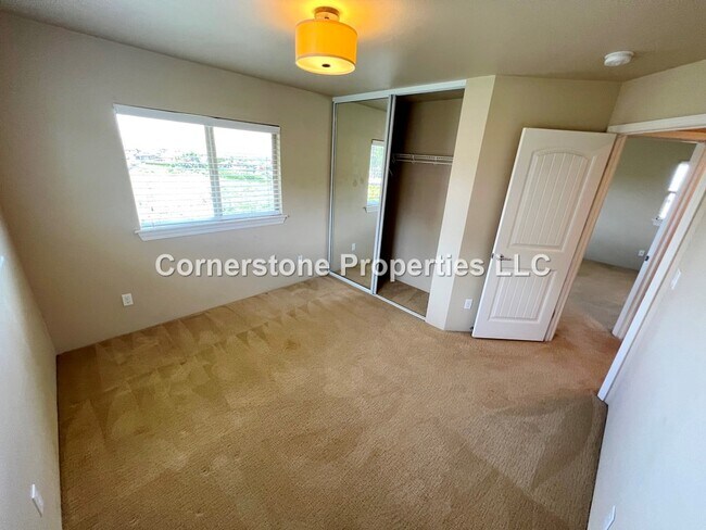 Building Photo - 92-637-637 Welo St