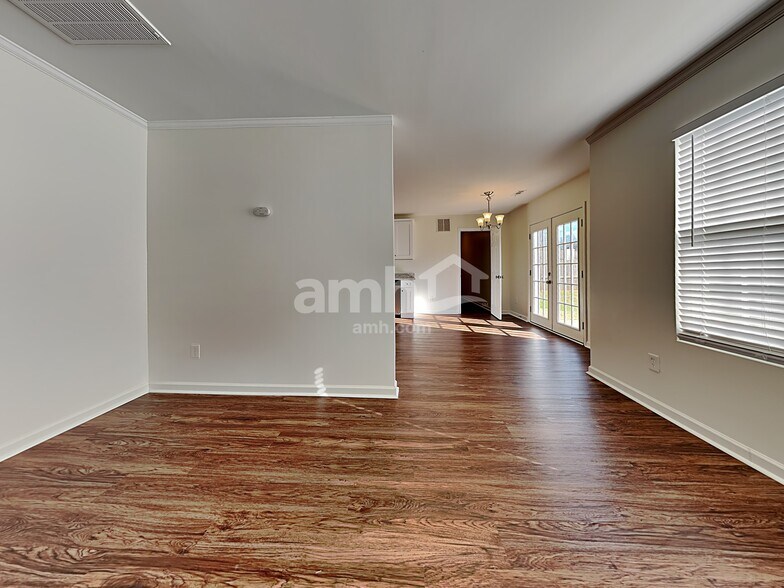 Building Photo - 1825 Beeson Park Ln