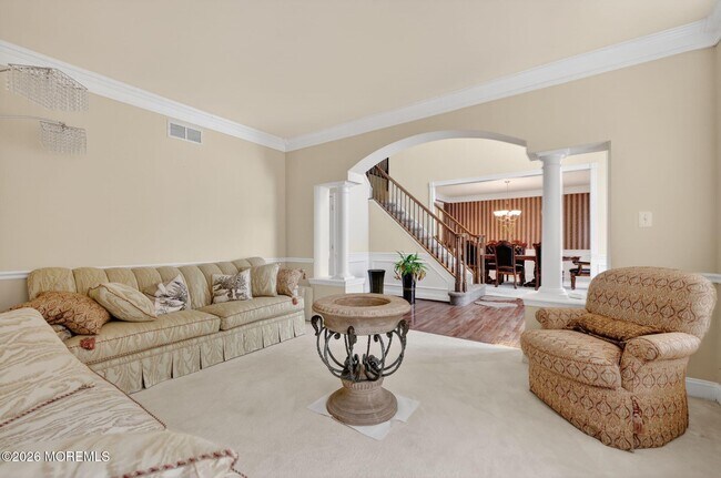 Building Photo - 153 Sandra Way