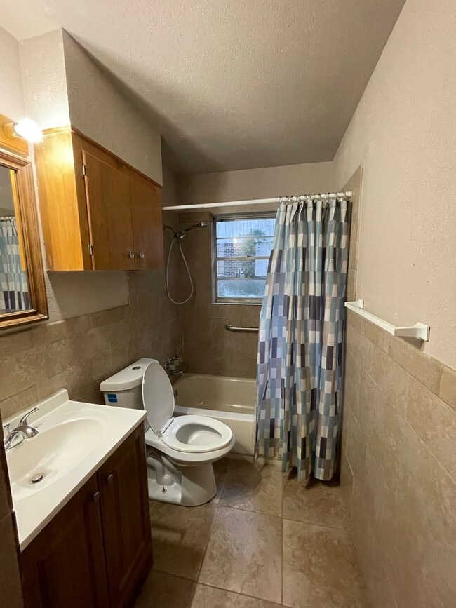 Building Photo - Rental Property