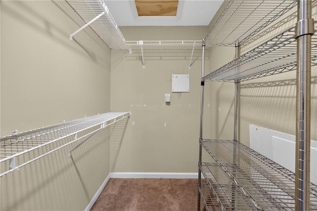 Building Photo - 1021 Chastain Park Ct NE