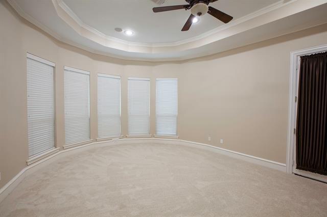 Building Photo - 8100 Rosemont Dr