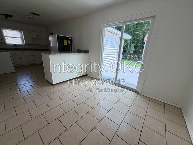 Building Photo - 3506 N Peniel Ave
