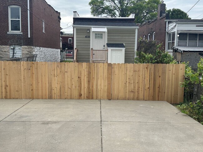 Building Photo - Newly Renovated Single Family Home In The Grove