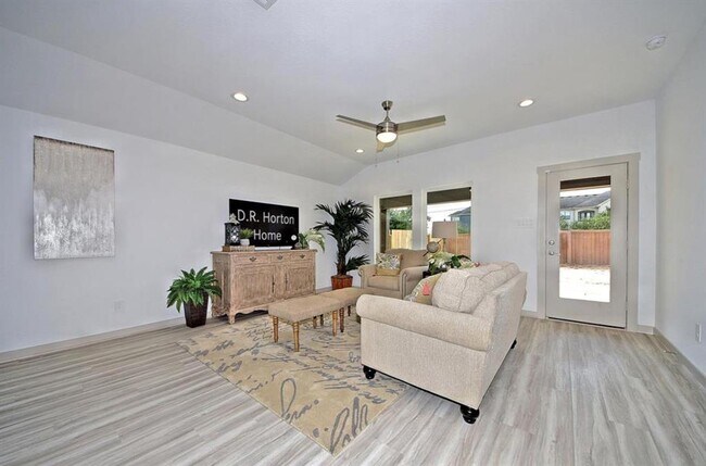Building Photo - 6902 Telford Holw Trl