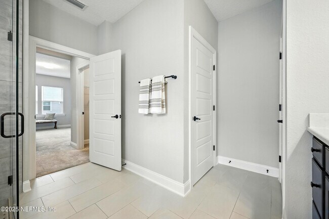 Building Photo - 24 Tradesman Ln