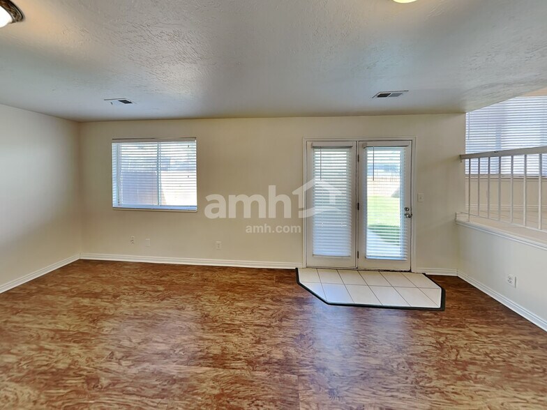 Building Photo - 5544 Lopalena Cir