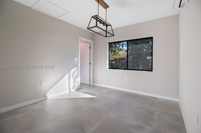Building Photo - 3610 SW 4th St