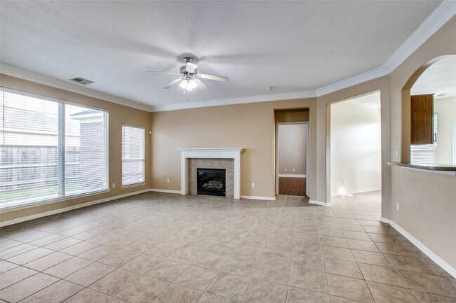 Building Photo - 9907 Valance Way