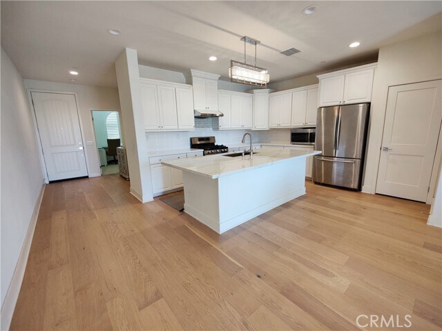 Building Photo - 14289 Hillcrest Dr