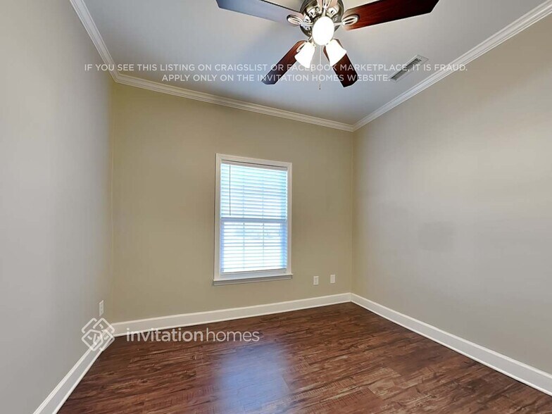 Building Photo - 1019 Sweet Gale Dr