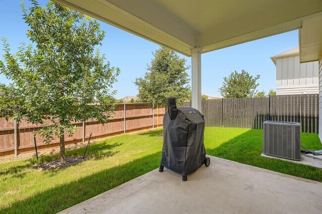 Building Photo - 9708 Dawn Pearl Dr
