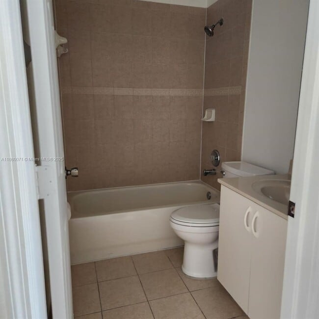 Building Photo - 2155 NE 3rd Ct