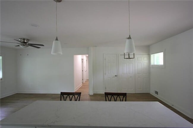 Building Photo - 3533 Larkspur Terrace