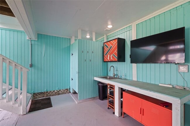 Building Photo - 604 Calico Jack Cove