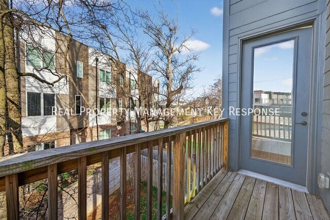 Building Photo - 2109 23rd Ave N