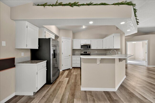 Building Photo - Bright & Cozy Home on a Quiet Cul-de-Sac