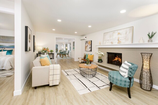 Building Photo - JENSEN DUPLEX