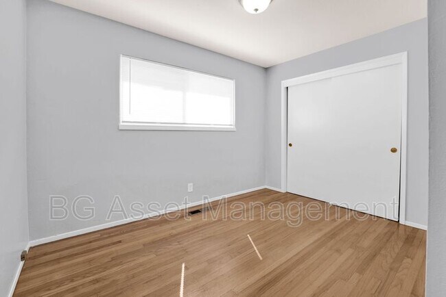 Building Photo - 6249 Highland Ave