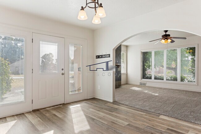 Building Photo - 352 Harrison Blvd