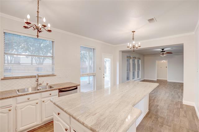 Building Photo - 1504 De Moss Ct