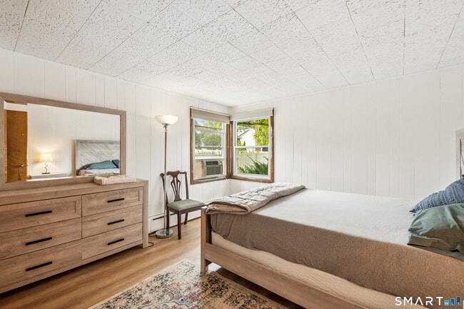 Building Photo - 65 Birge Ave