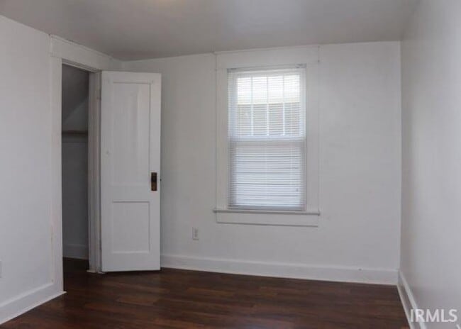 Building Photo - 609 E University St