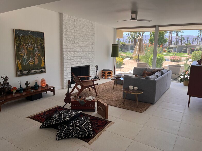 Fireplace - 45125 Cam Dorado