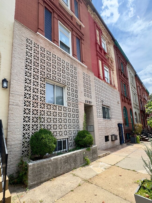 Primary Photo - 2227 St Paul St