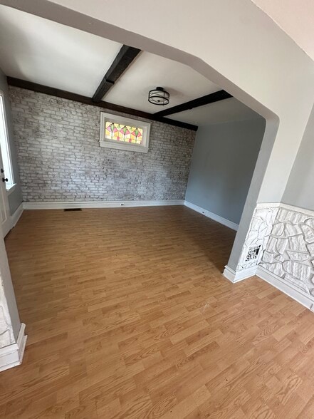 Building Photo - 3737 French Ave