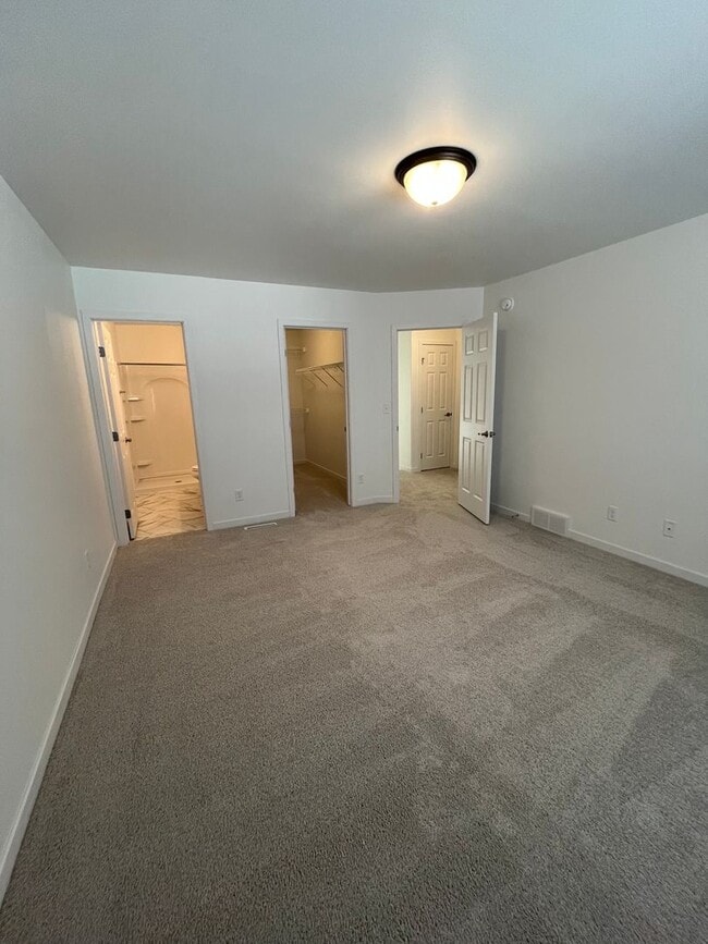 Building Photo - The Wilds Townhomes