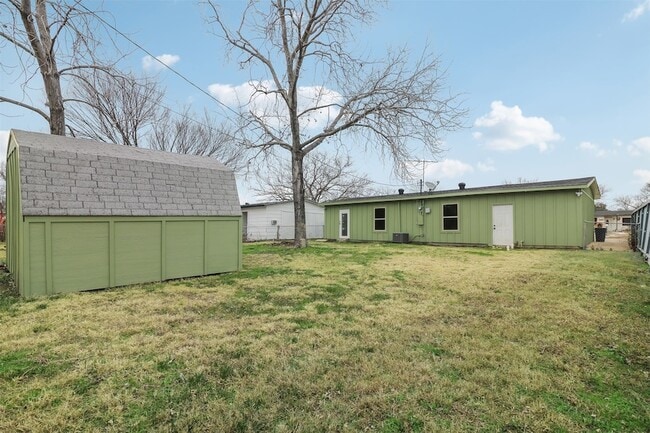 Building Photo - 1211 Gate Ln Dr