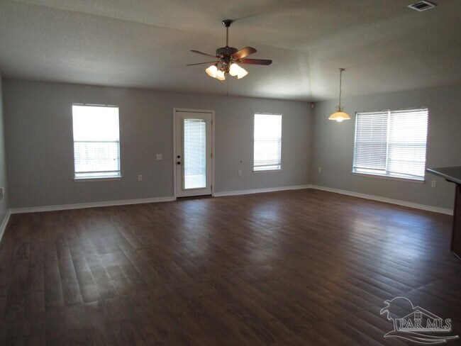 Building Photo - 2310 Tall Oak Dr