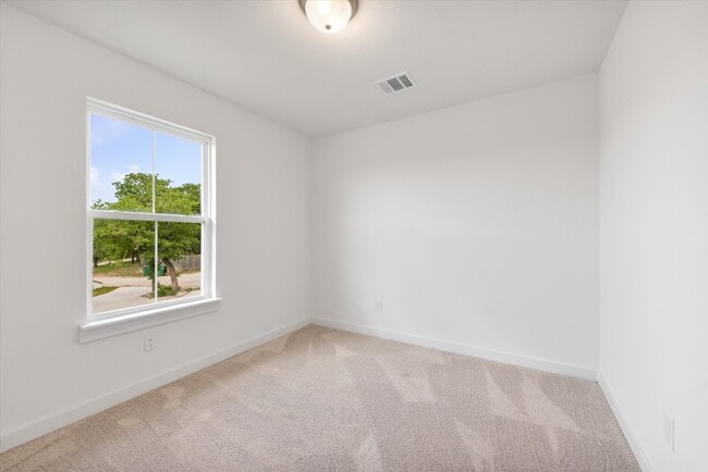 Building Photo - 1230 Elm Ct