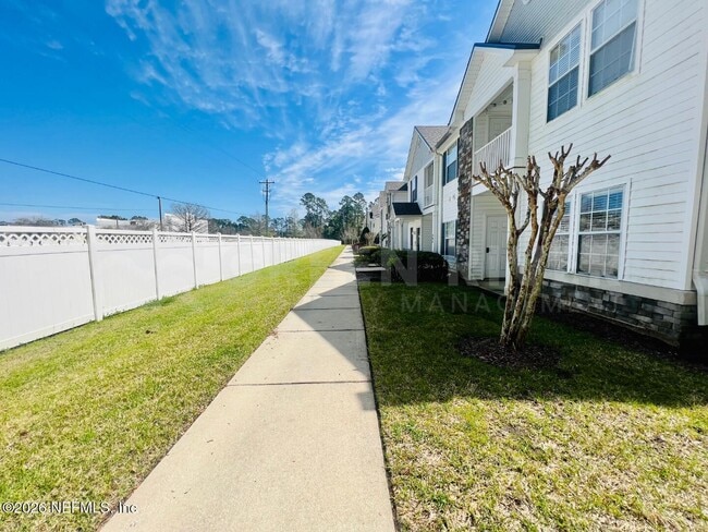 Building Photo - 2200 Marsh Hawk Ln