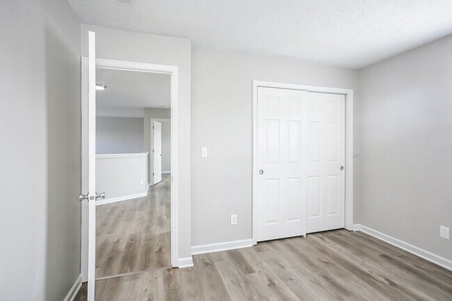 Building Photo - 3329 Gainesville Ct