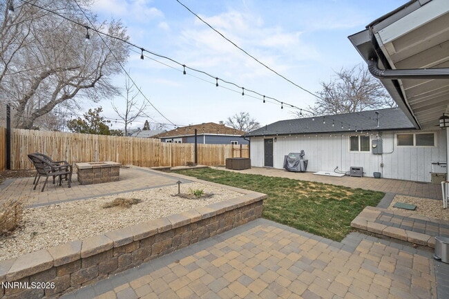 Building Photo - 701 Bowman Dr